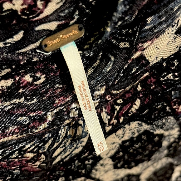 Free people dress, comfortable fun dress! - Picture 3 of 3